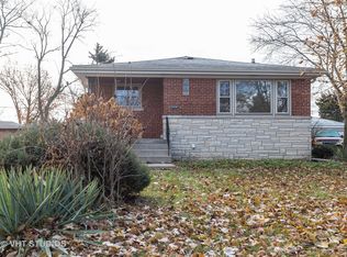 1004 W Hillside Dr, Bensenville, IL 60106