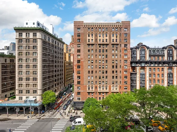 2166 Broadway image 4 of 11