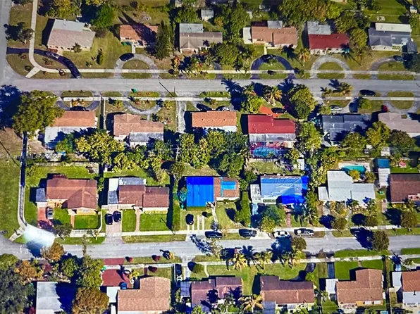 980 NW 200th Ter, Miami Gardens, FL 33169