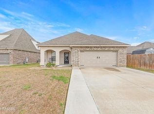 321 Valcour Pl, Youngsville, LA 70592