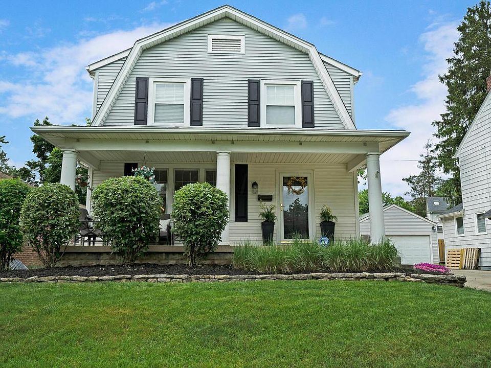 1st image of 226 Irving Way W