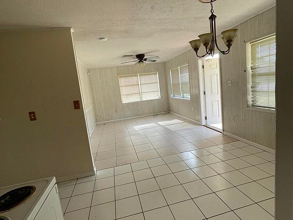 2nd image of 2801 Avenue E