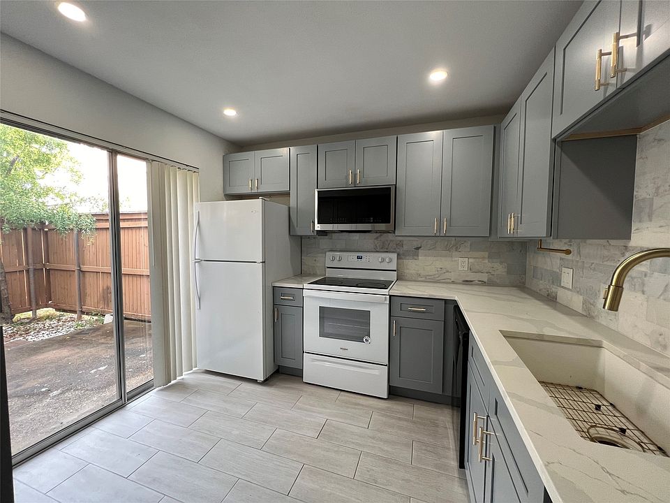 1st image of 139 Trellis Pl #139