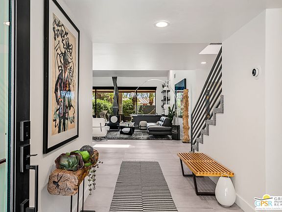 4th image of 2560 W La Condesa Dr