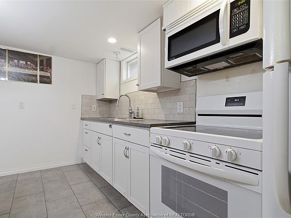 4th image of 1784 Partington Ave