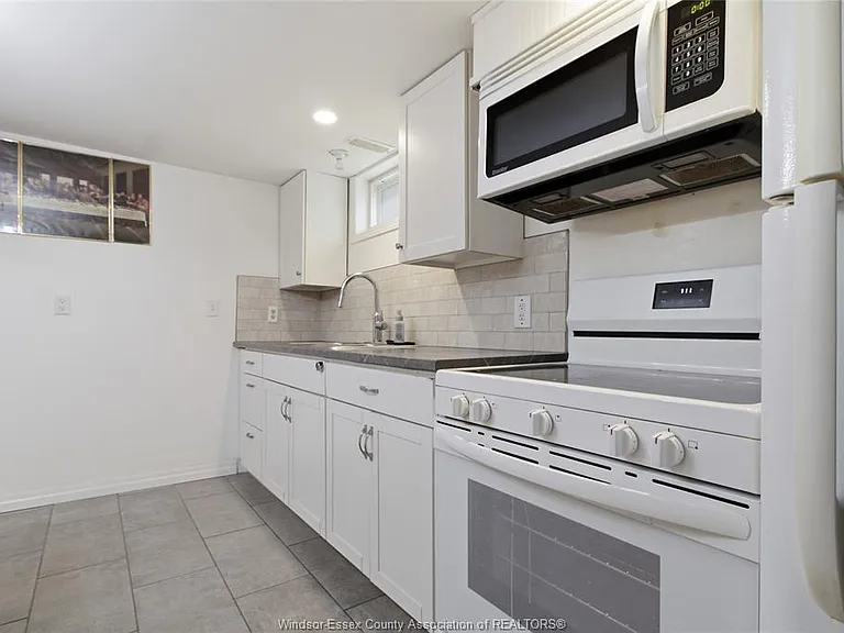 1784 Partington Ave #LOWER — Photo 4