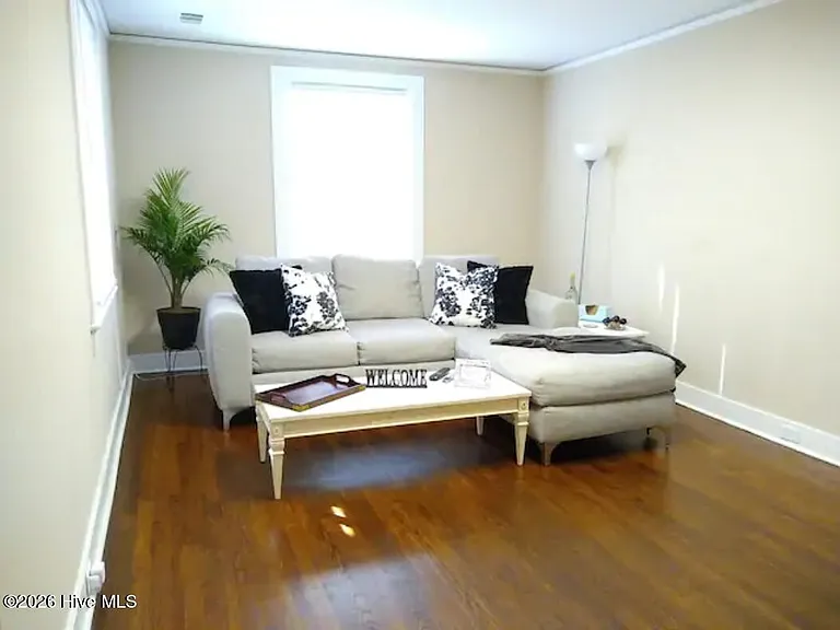 1105 Merry St — Photo 13