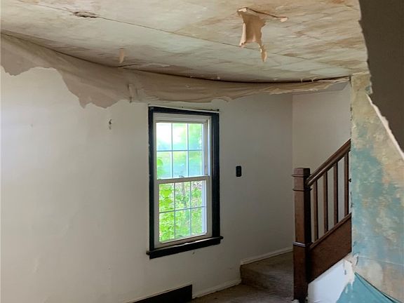 3rd image of 2119 Allison St