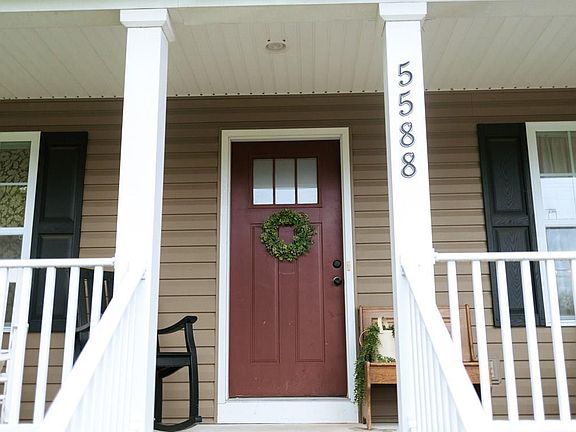 2nd image of 5588 Village Rd