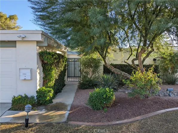 2055 Grand Bahama Dr E, Palm Springs, CA 92264
