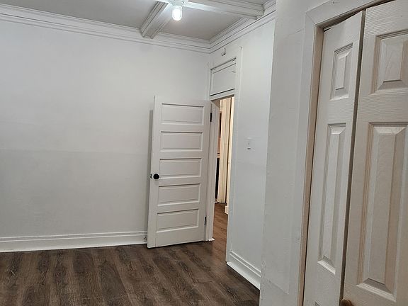 5th image of 5918-5920 Maple Ave #5918