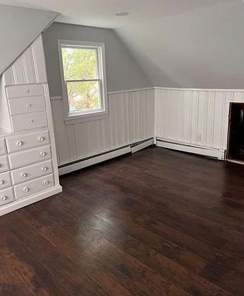 3rd image of 80 Ellen St