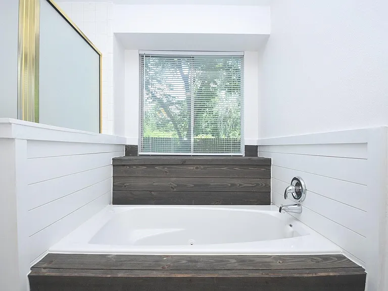 2303 Old Dixie Dr — Photo 32