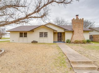 1201 Juniper Ln, Benbrook, TX 76126