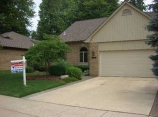 6238 Silverstone Dr, Troy, MI 48085