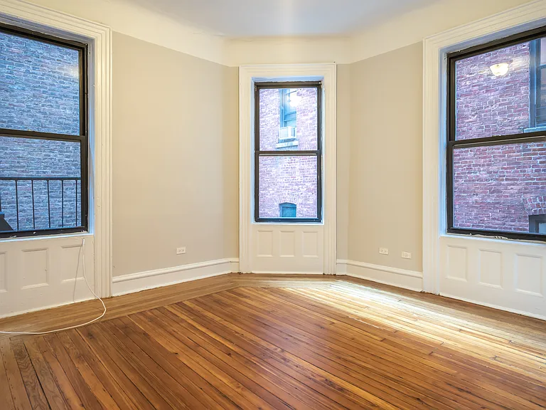 229 W 101st St #5A — Photo 1