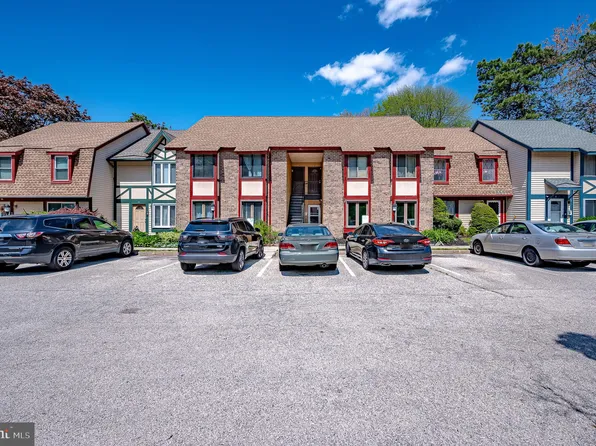 6 Coventry Ct, Clementon, NJ 08021