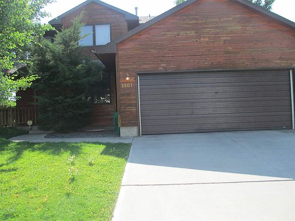 2nd image of 2507 Westridge Dr
