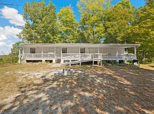 428 W James White Rd, Celina, TN 38551