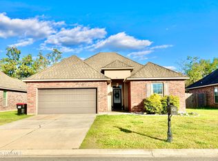 108 Hunters Hill Dr, Duson, LA 70529