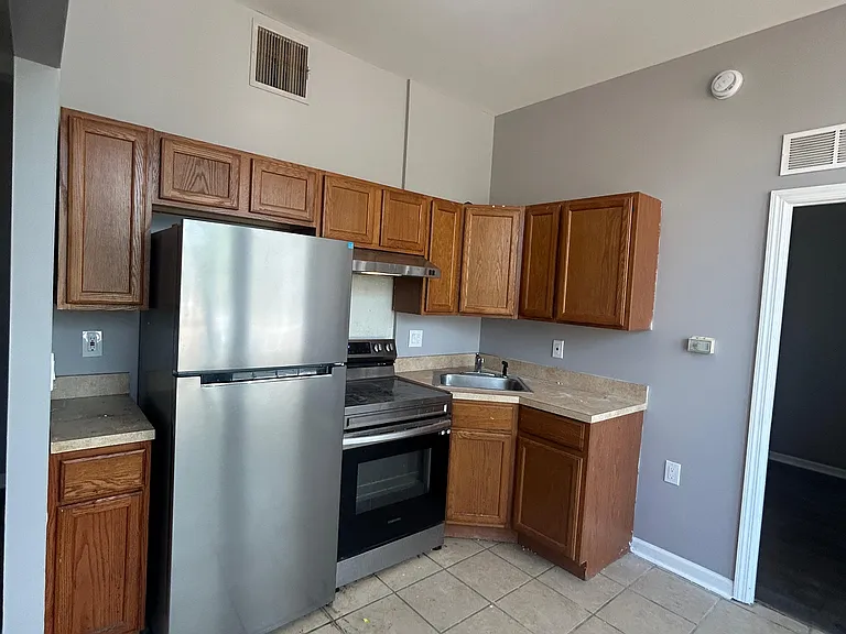 26 Library St #1A — Photo 7