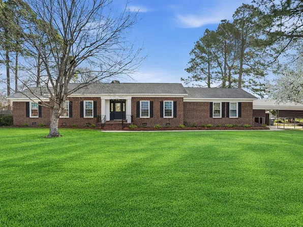 1200 Meadowlark Rd, Dunn, NC 28334