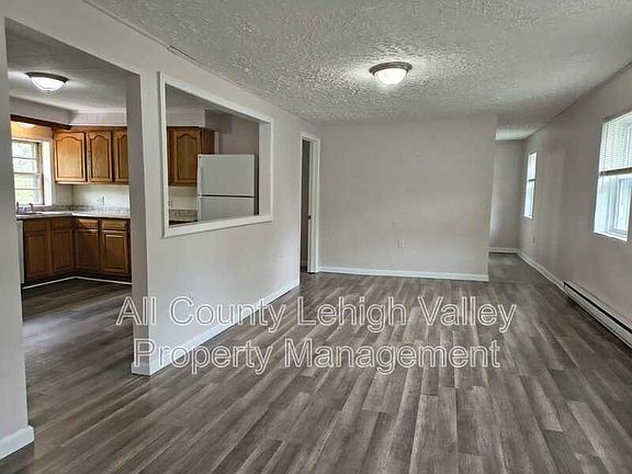 3rd image of 80 Hillside Ave