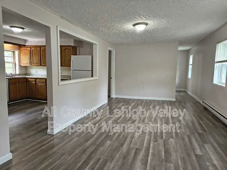 80 Hillside Ave — Photo 3
