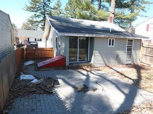 3rd image of 58 Millville Cir