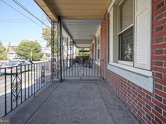 3rd image of 4485 Richmond St