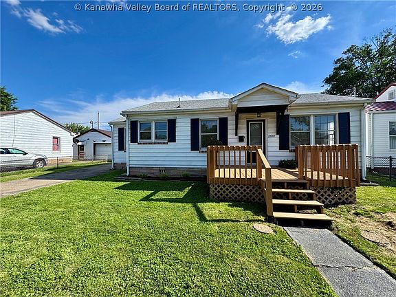 2nd image of 2519 Lincoln Ave
