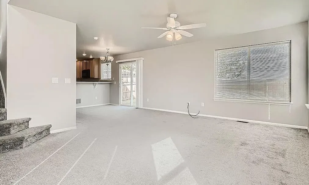 4 bed, 2317 sqft, $950 — Photo 3