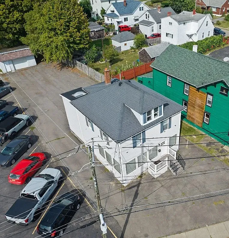 1 bed, 800 sqft, $1,050 — Photo 2