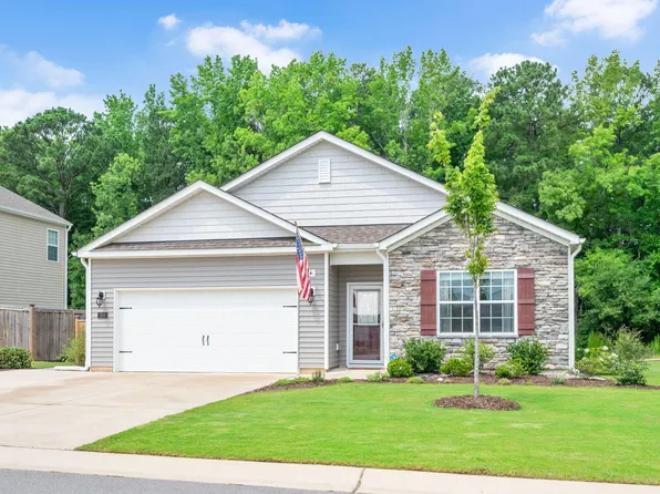 268 Silver Maple Dr, Fuquay Varina, NC 27526