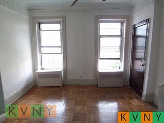 Rented by KVNY Soho | media 34