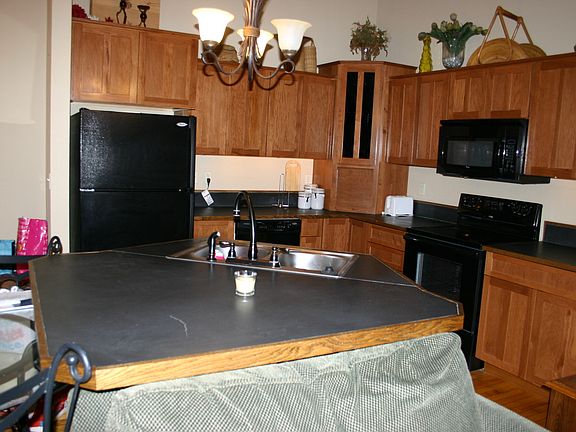 3rd image of 121 Wall St APT 205