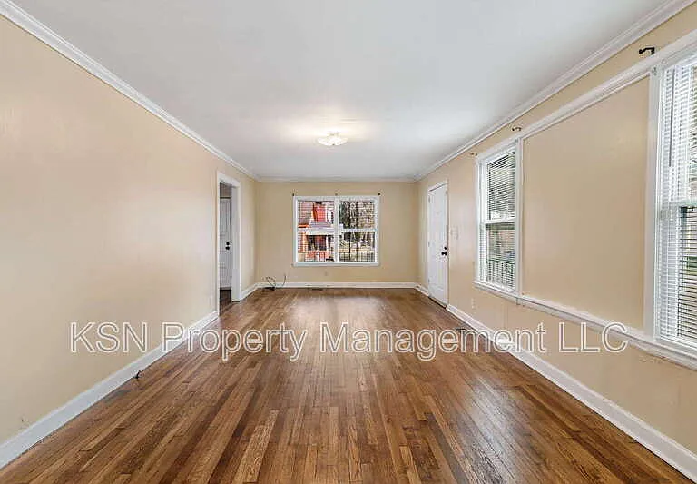 1921 Reynolds St — Photo 24