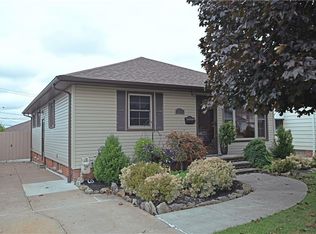 2984 Winthrop Dr, Parma, OH 44134