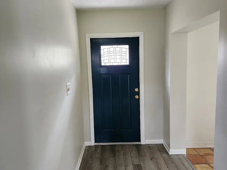 327 Trout Lake Ct — Photo 3