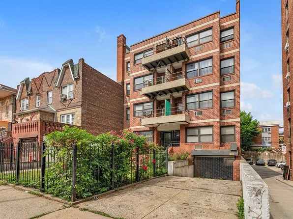 4114 68th St, Woodside, NY 11377