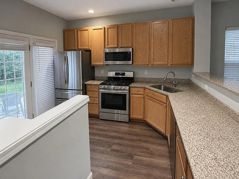 12148 Honor Guard Ave — Photo 6