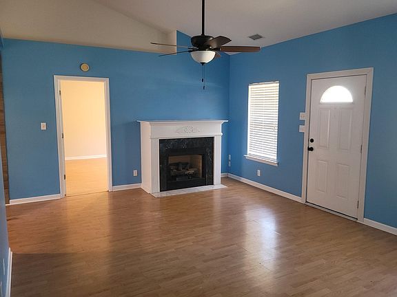 4th image of 138 Scotch Pine Dr