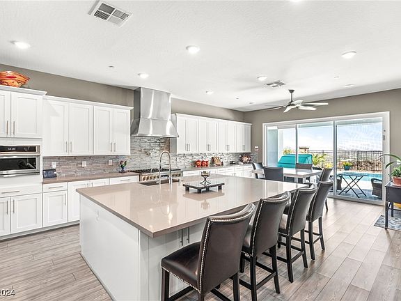 3rd image of 314 Shaded Canyon Dr