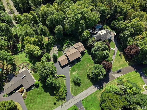 4th image of 5014 Woodside Rd