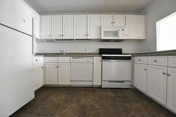 Rented by REAL New York | media 33