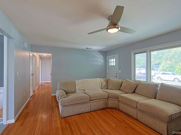 5th image of 552 Lake View Terrace