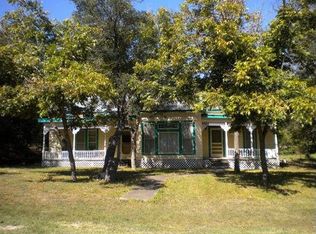 102 Hummingbird Ln, Ingram, TX 78025