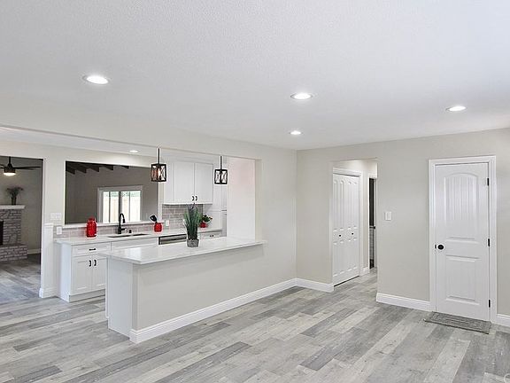 3rd image of 13315 De Alcala Dr