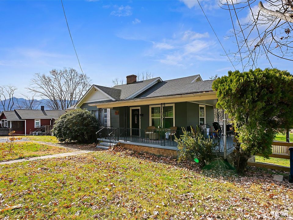 824 Brown Ave, Waynesville, NC 28786 Zillow