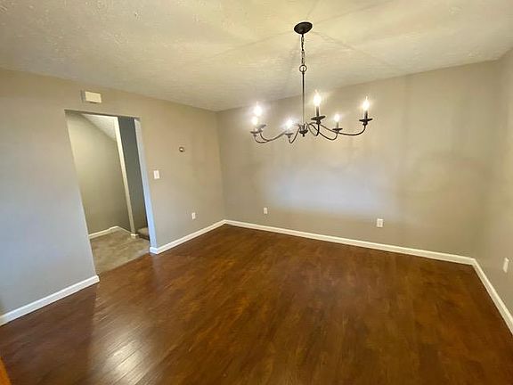 dining room please call / text 412.897.0330 to view
